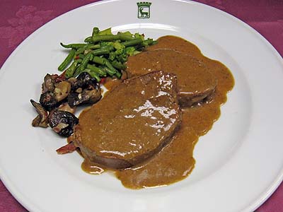 tournedo de fricand� a la salsa de bolets